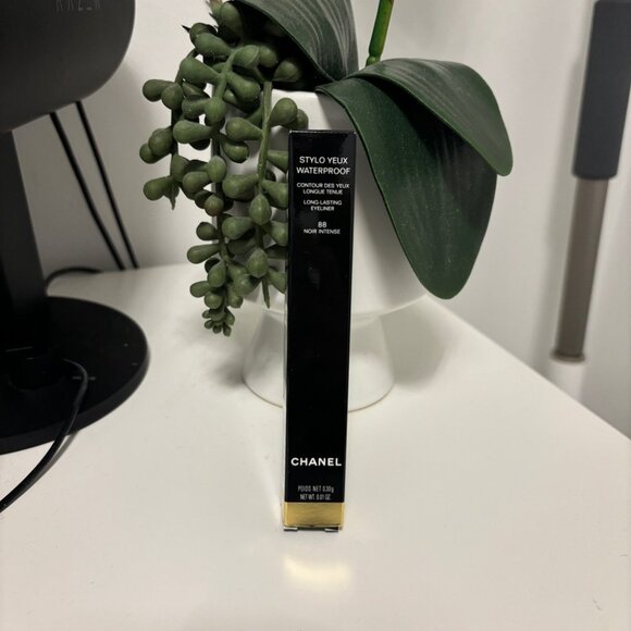 New Chanel Stylo Yeux Waterproof Long Lasting Eyeliner - Picture 7 of 8